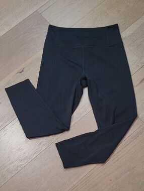 EUC Girlfriend Collective Leggings Women's sz  L Black Compressive HR Capris